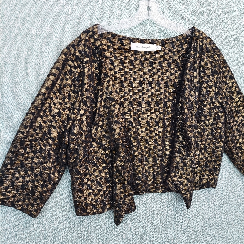 Open Front Cardigan In Black and Gold Pattern By T-Bags Los Angeles, Sz 1X